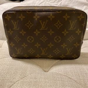 Louis Vuitton Cosmetic Case 23